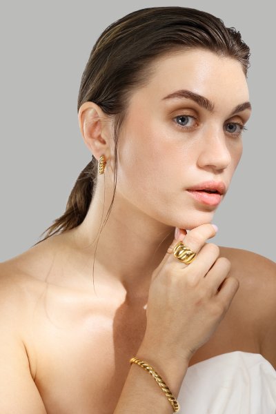 Kolczyki Twisted Heart – 18k Pozłacane
