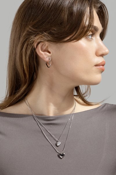 Kolczyk Heart's Embrace - Silver Plated