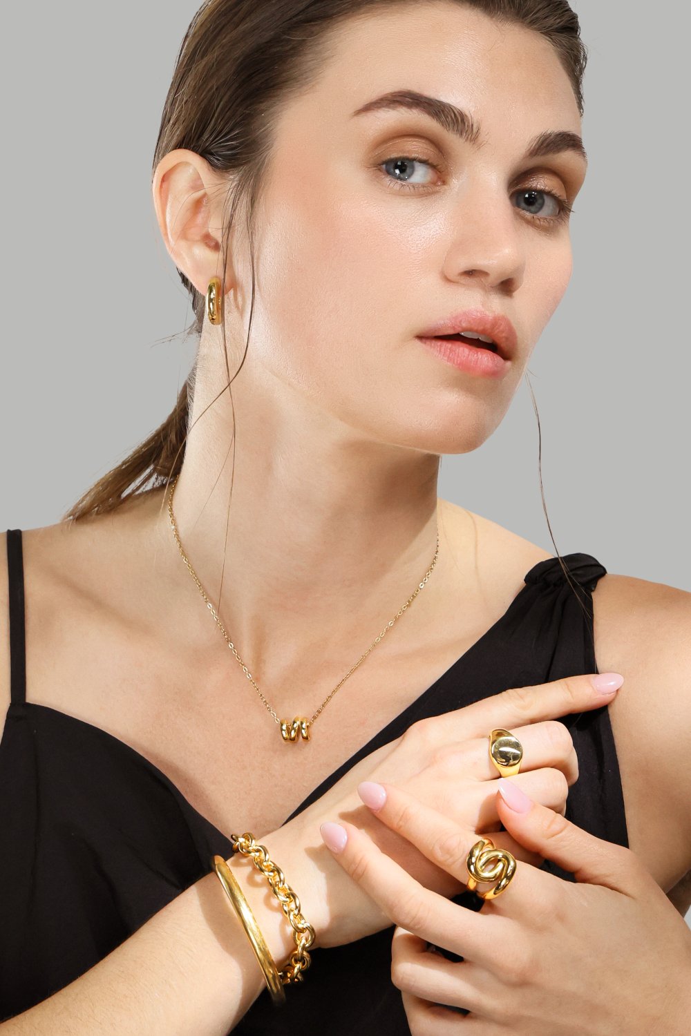 Pierscionek Infinity Knot - 18k Gold Plated