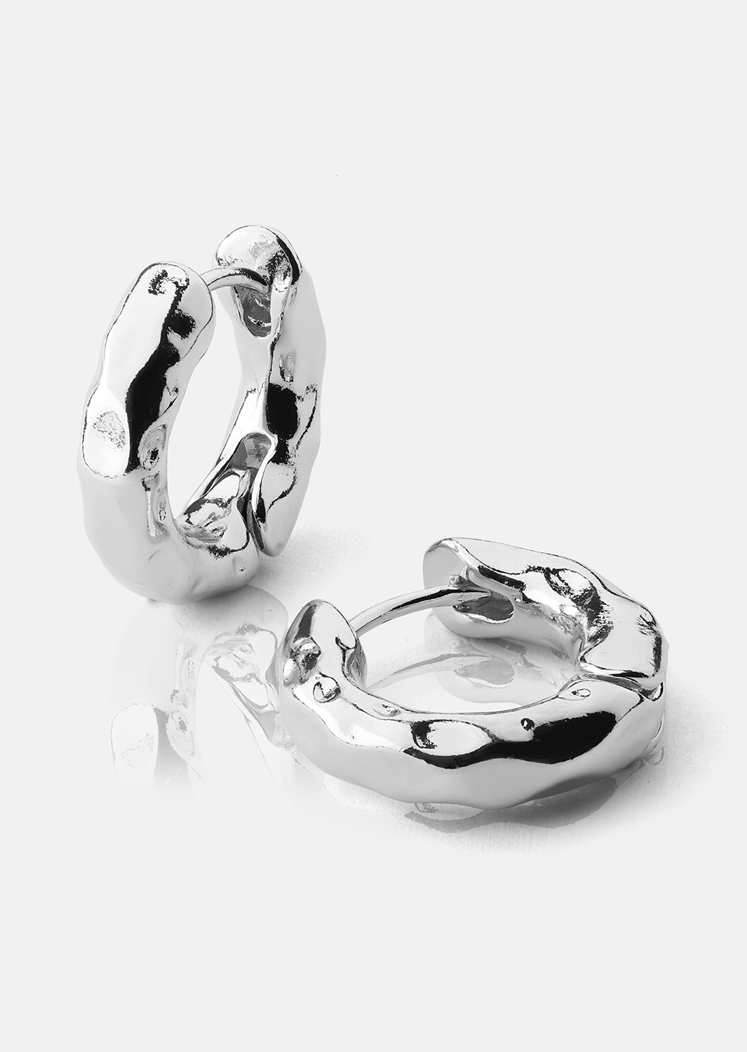 Kolczyk Luxe Ripple Hoops - Posrebrzany
